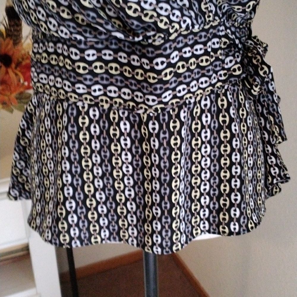 Covington Wrap Front Top - Picture 3 of 11